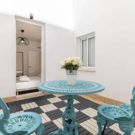 Апартаменти Allo Santa Maria Ii Centro 2 *